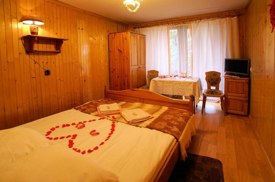 "Harnas" Zab-Bustryk Hotel Exterior photo